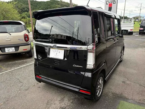 Honda N-BOX Plus Custom