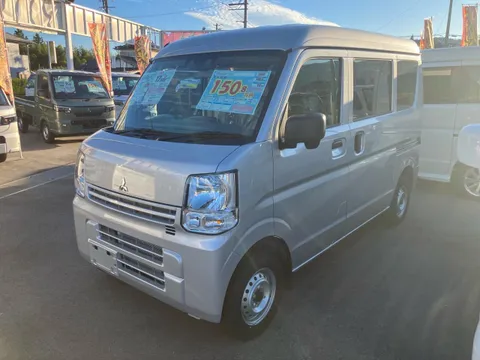 Mitsubishi Minicab Van