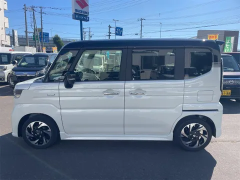 Suzuki Spacia Custom