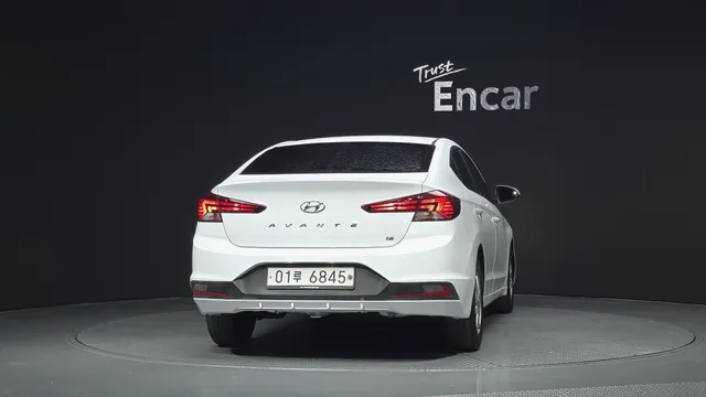 Hyundai Elantra (Avante)