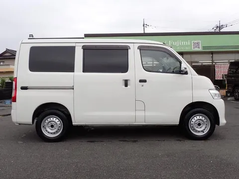 Toyota TownAce Van