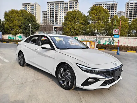 Hyundai Elantra (Avante)
