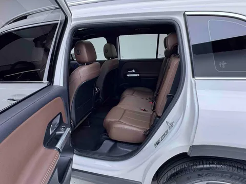 Mercedes-Benz Mercedes-Benz GLB