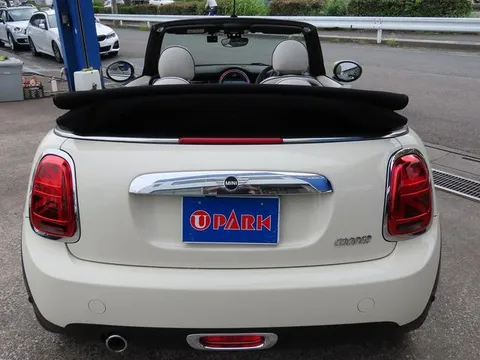 MINI Cooper Convertible