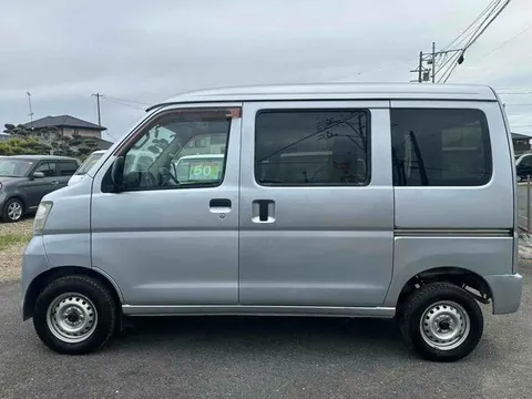 Toyota Pixis Van