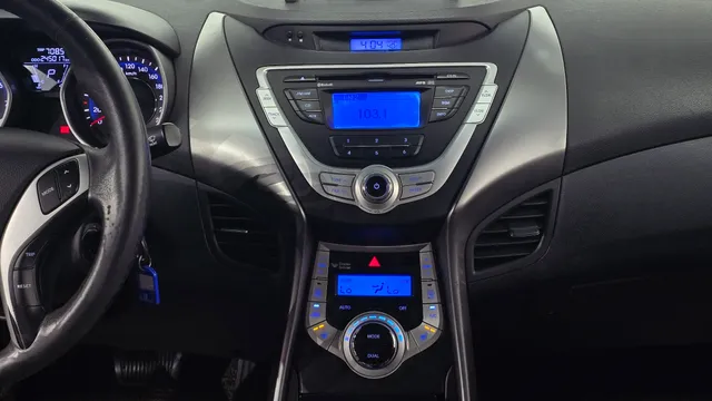 Hyundai Elantra (Avante)