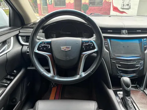Cadillac XTS