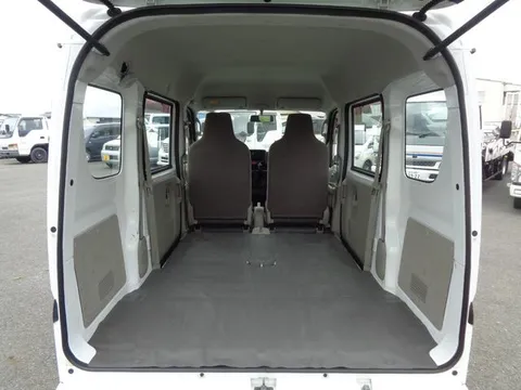 Mitsubishi Minicab Van