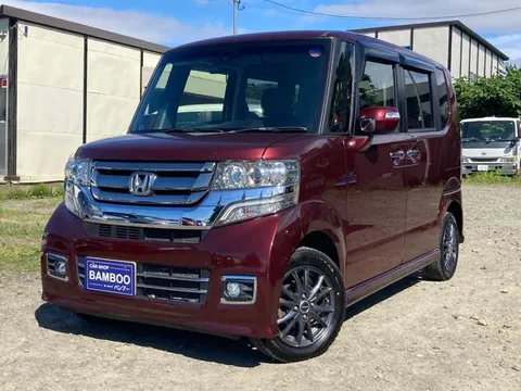 Honda N-BOX Custom
