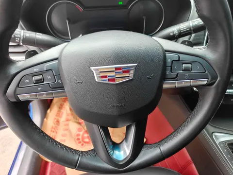 Cadillac CT4