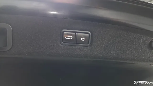 Genesis G90 (EQ900)