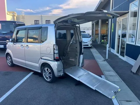 Honda N-BOX Plus
