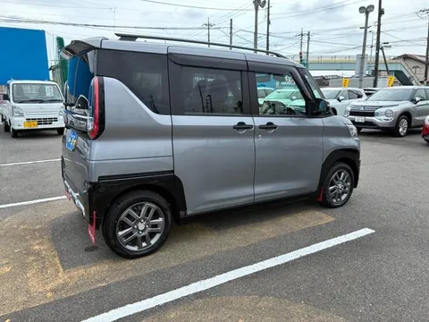 Mitsubishi Delica Mini