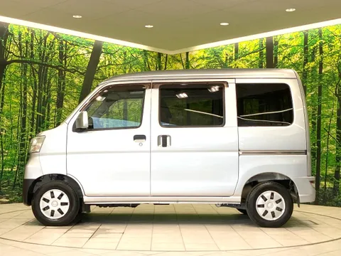 Toyota Pixis Van