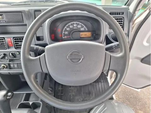Nissan Clipper Truck