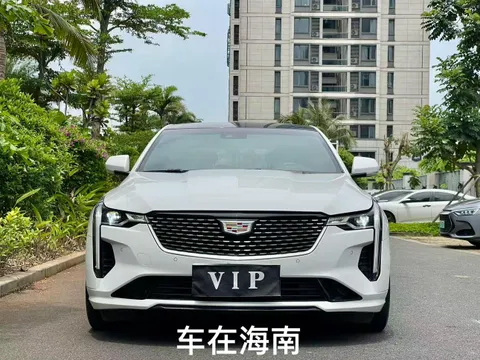 Cadillac CT4