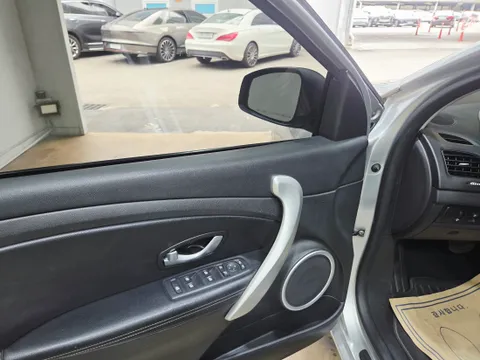 Renault SM3