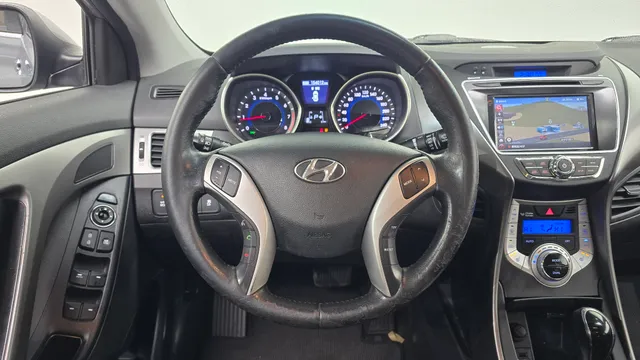 Hyundai Elantra (Avante)