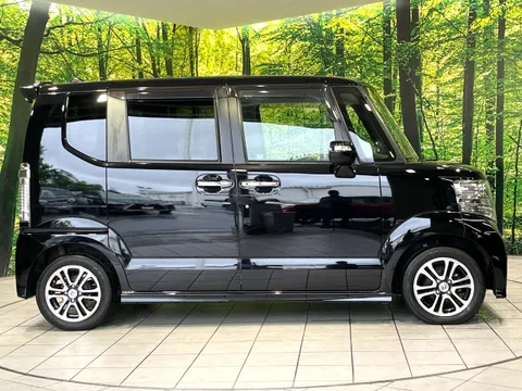 Honda N-BOX Custom