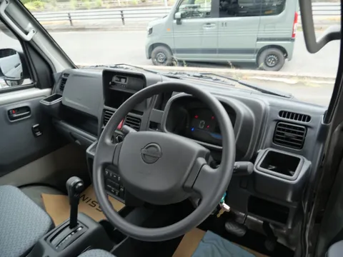 Nissan Clipper Truck