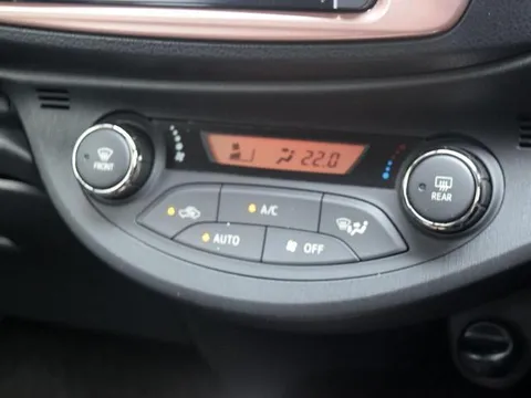 Toyota Yaris (Vitz)