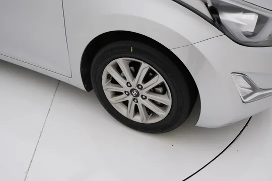 Hyundai Elantra (Avante)