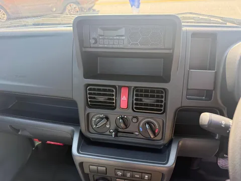 Nissan Clipper Truck