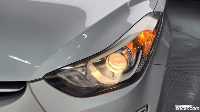Hyundai Elantra (Avante)