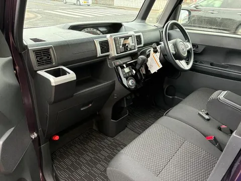 Toyota Pixis Mega