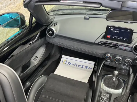 Mazda MX-5 (Roadster)