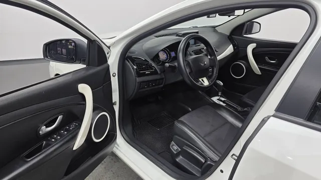 Renault SM3