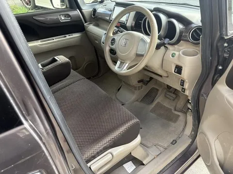 Honda N-BOX Plus