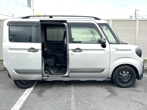 Suzuki Spacia Gear