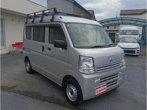 Nissan Clipper Van