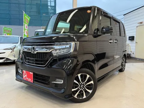 Honda N-BOX Custom