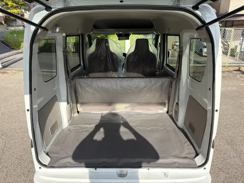 Nissan Clipper Van