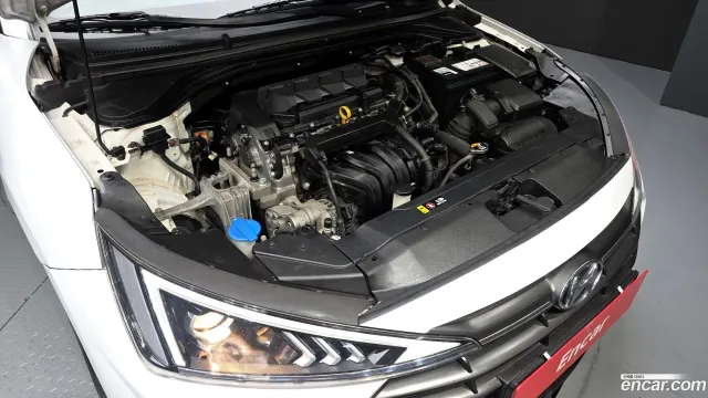Hyundai Elantra (Avante)