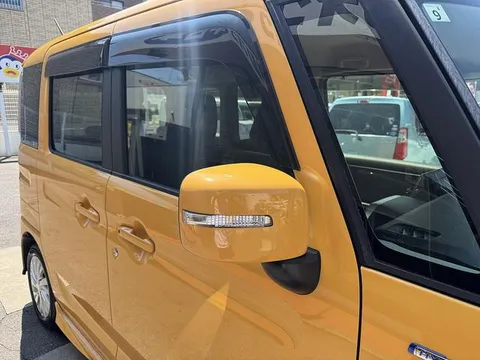 Suzuki Spacia Custom