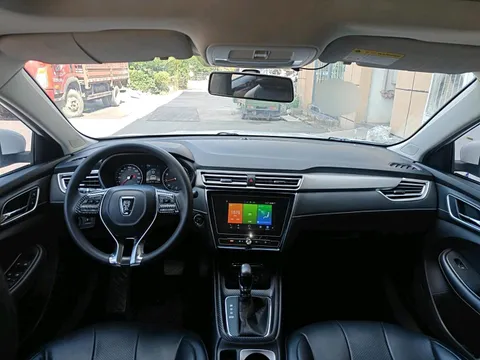 Roewe i5