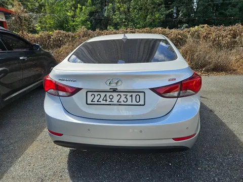 Hyundai Elantra (Avante)