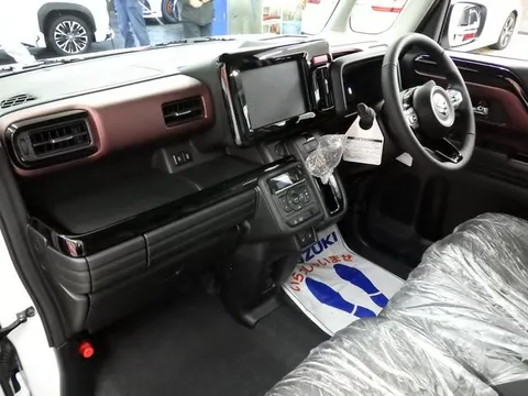 Suzuki Spacia Custom