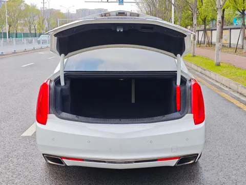Cadillac XTS