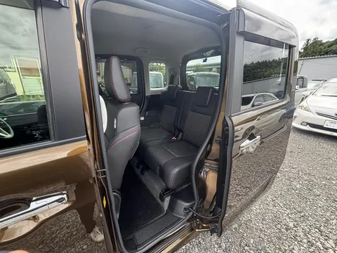 Suzuki Spacia Custom
