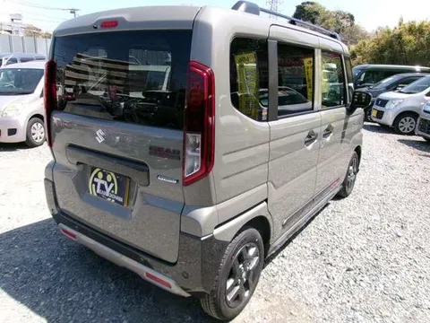 Suzuki Spacia Gear