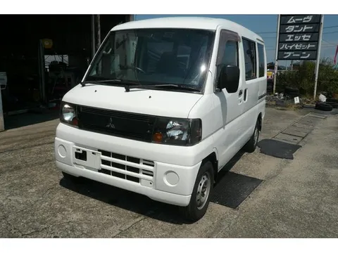 Mitsubishi Minicab Van
