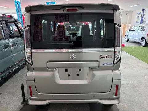 Suzuki Spacia Custom