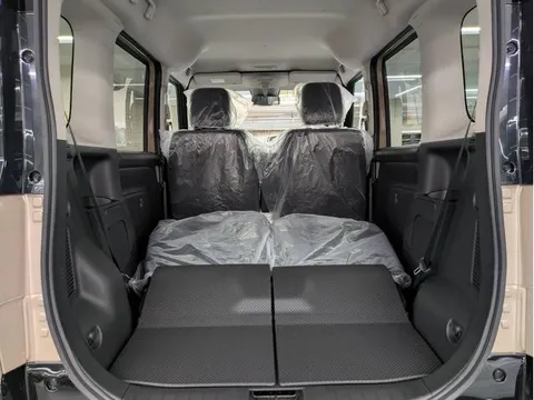 Mitsubishi Delica Mini