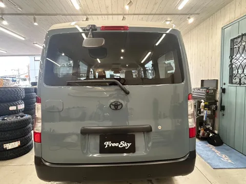 Toyota TownAce Van