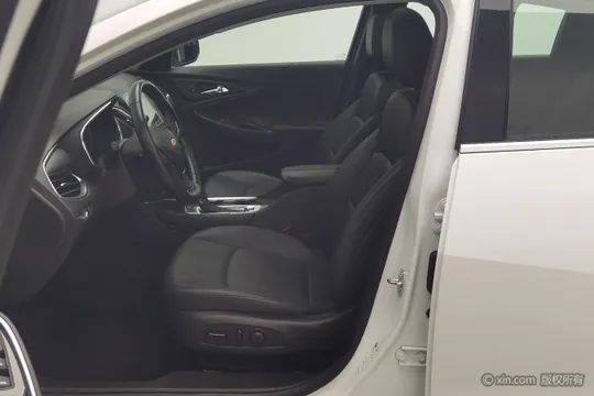 Chevrolet Malibu XL