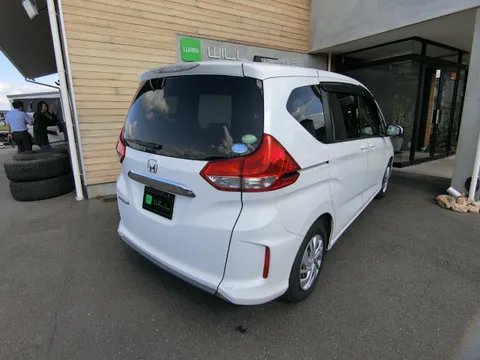 Honda Freed Plus